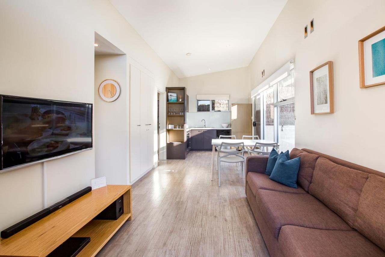 สมิธส์ บีช รีสอร์ท ยัลลิงอัพ ภายนอก รูปภาพ A typical apartment at the University of Western Australia
