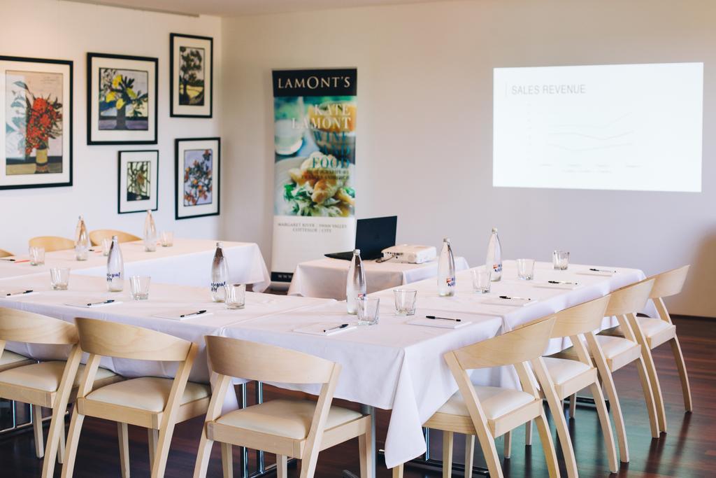 สมิธส์ บีช รีสอร์ท ยัลลิงอัพ ภายนอก รูปภาพ The Lamonts' tasting room