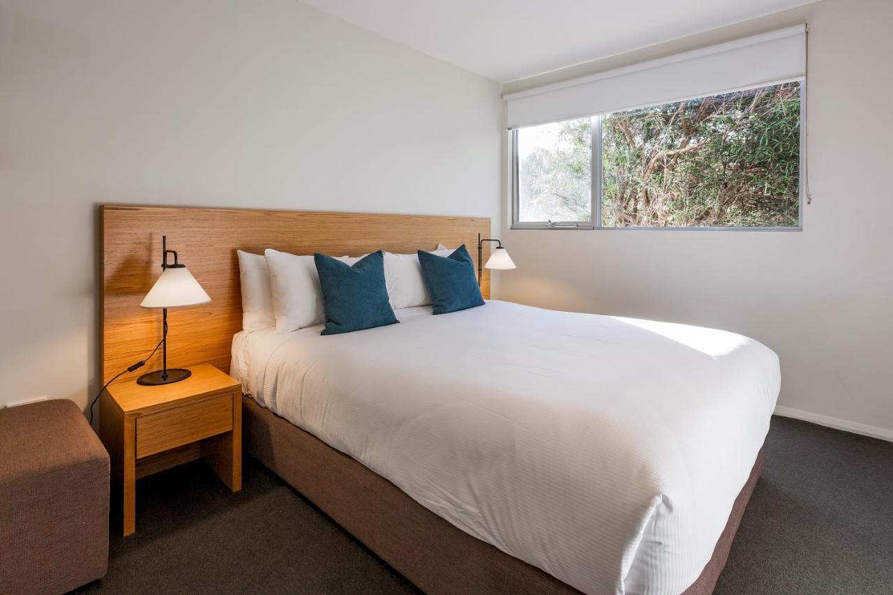สมิธส์ บีช รีสอร์ท ยัลลิงอัพ ภายนอก รูปภาพ A bedroom at the hotel